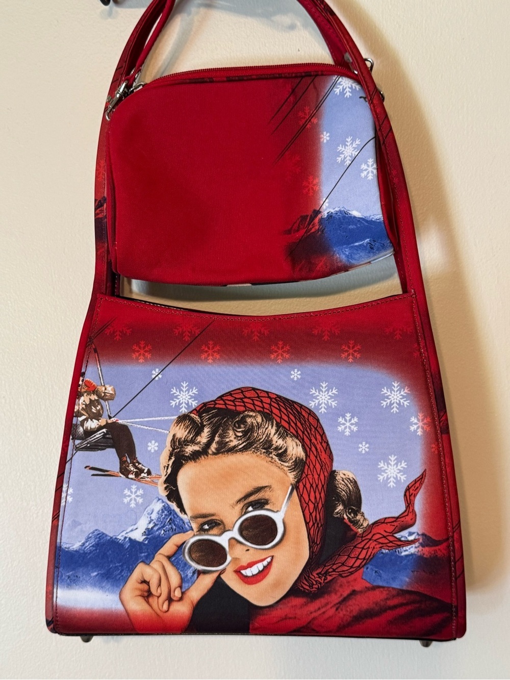 Whimsical Sequin Red Shoulder Winter Graphic Bag Retro Pop Art Pinup Culture - Picture 5 of 13